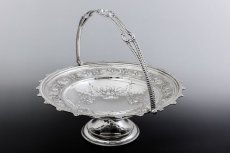 画像6: シルバープレート製 ヴィクトリア時代後期　お花と果物のガーランド　ケーキバスケット (6)