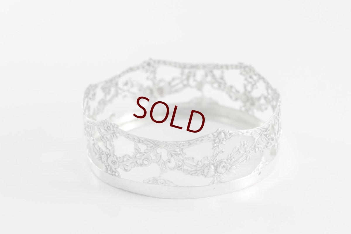 画像7: 純銀製(800)ドイツ製 1900年前後　薔薇のガーランド お花の摘み　透かし細工　バターディッシュ (7)