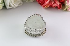 画像5: 純銀製（925）ハンドチェイスド　スクロール装飾　ハート形　ジュエリーケース (5)