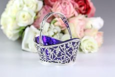 画像2: 純銀製(925) 1908年　葉模様の透かし細工　ボンボンバスケット (2)