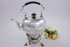 画像2: シルバープレート製1903年　エルキントン作　バチェラーサイズ　ティーケトル (2)