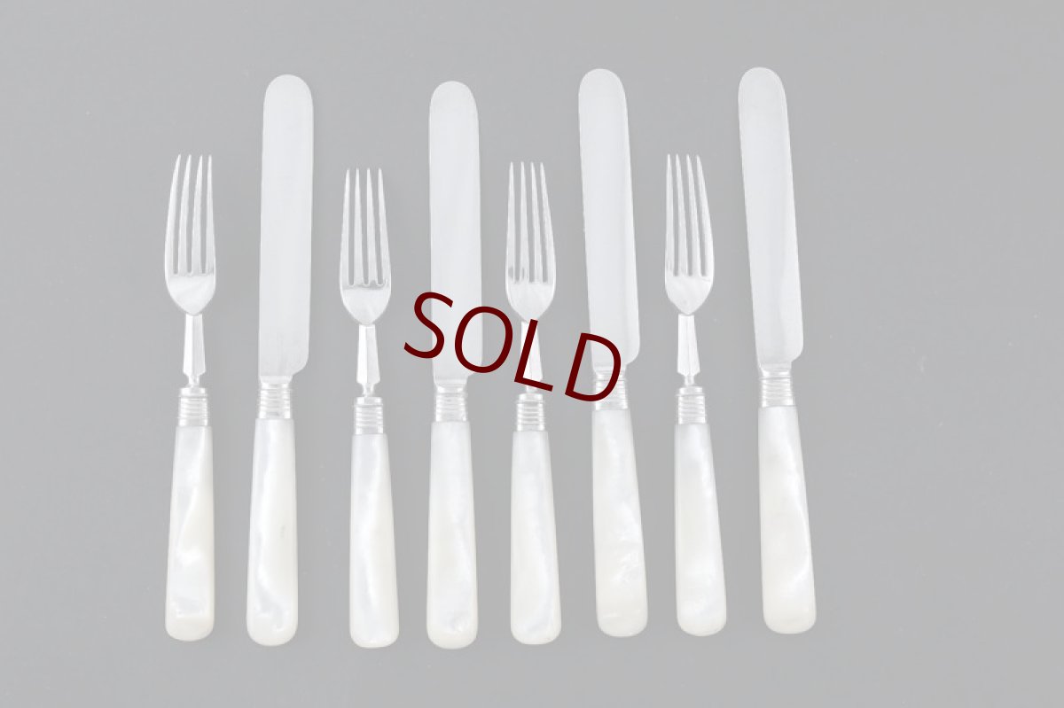 画像8: シルバープレート製 1893年制作　白蝶貝ハンドル　デザートカトラリー４組セット (8)