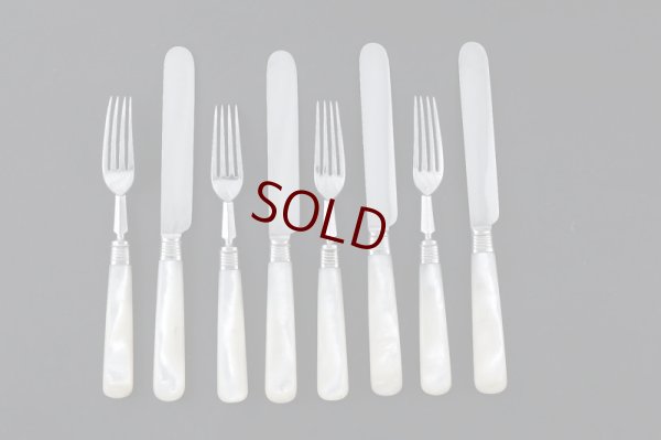 画像8: シルバープレート製 1893年制作　白蝶貝ハンドル　デザートカトラリー４組セット