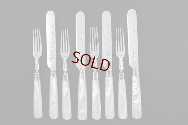 画像3: シルバープレート製 1893年制作　白蝶貝ハンドル　デザートカトラリー４組セット