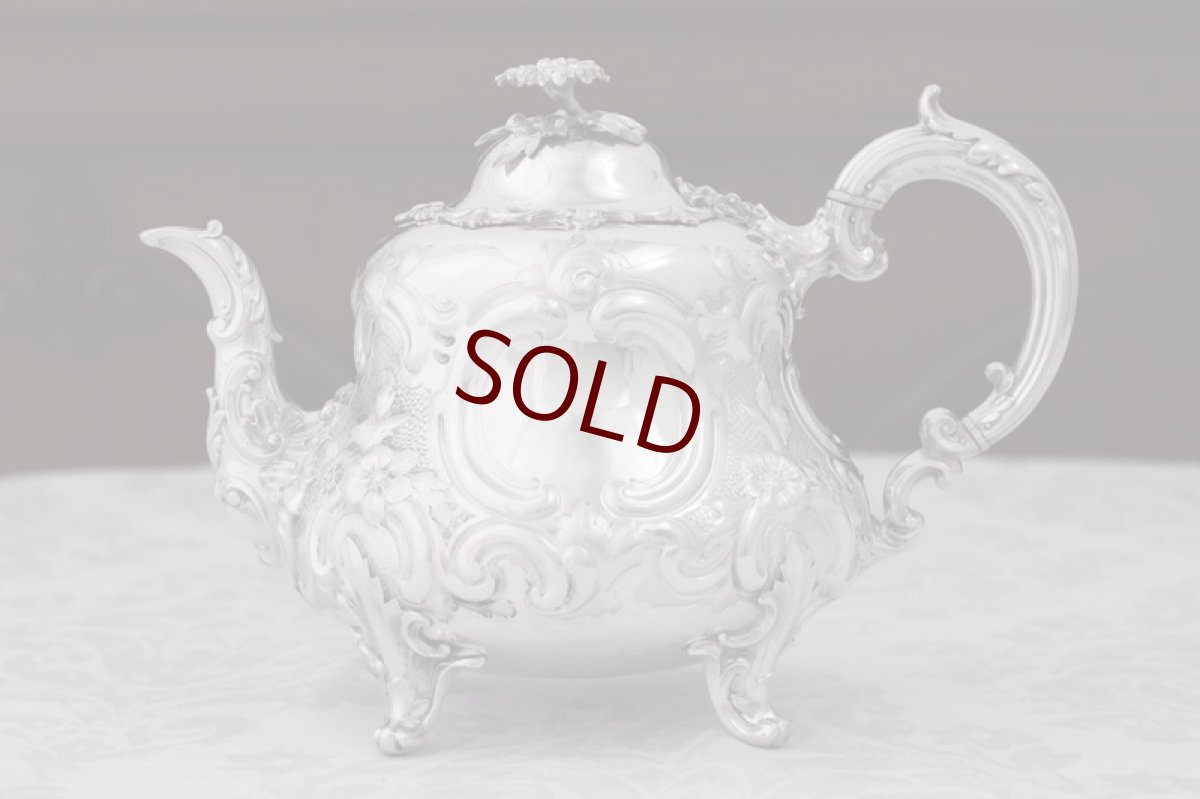 画像9: 純銀製(925) 1863年 バーナード　特級 ヴィクトリアンロココ/ ルイスタイル　ティー&コーヒーセット (9)