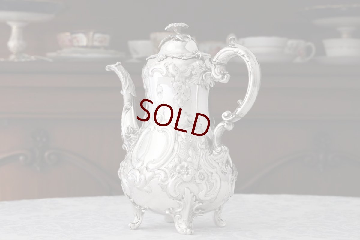 画像4: 純銀製(925) 1863年 バーナード　特級 ヴィクトリアンロココ/ ルイスタイル　ティー&コーヒーセット (4)