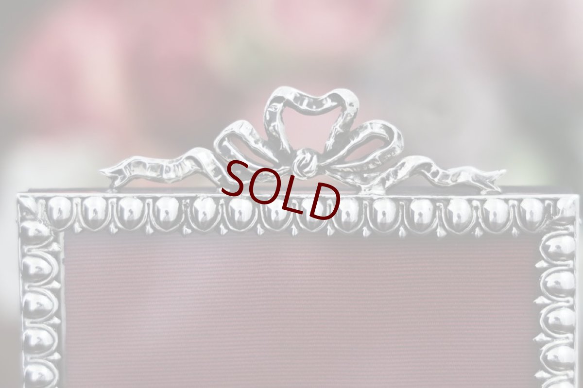 画像2: 純銀製（925）1897年　リボン装飾の写真立て　 (2)