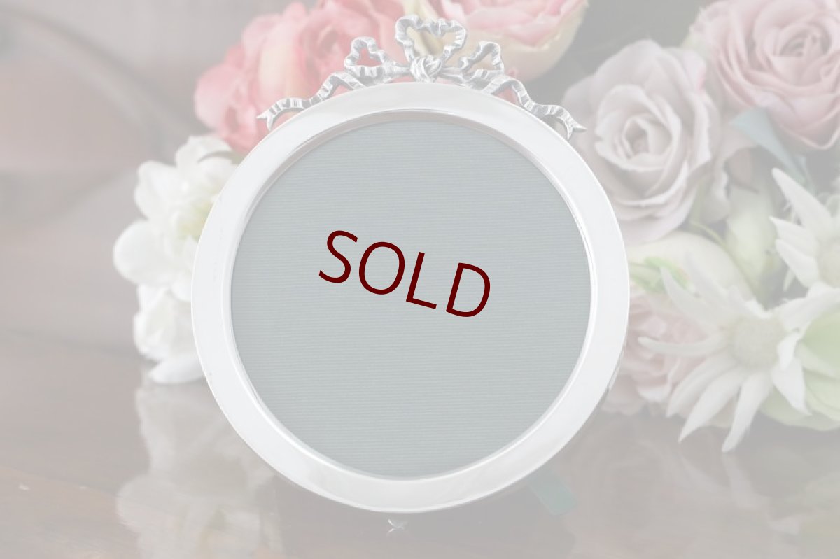 画像2: 純銀製（925）1899年　リボン装飾の写真立て　 (2)