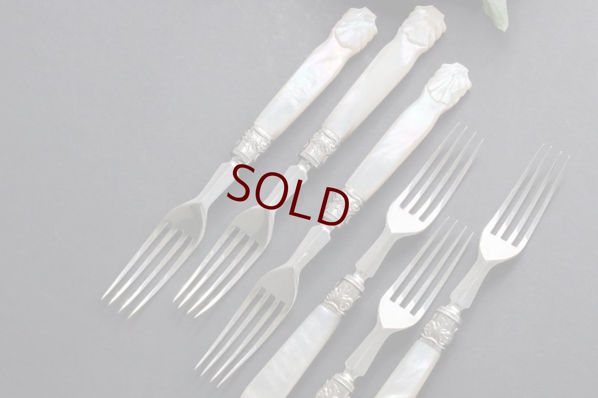 画像2: 純銀製(925)1877年　白蝶貝ハンドル　デザートフォーク6本セット (2)