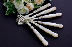 画像5: 純銀製(925)1877年　白蝶貝ハンドル　デザートフォーク6本セット (5)