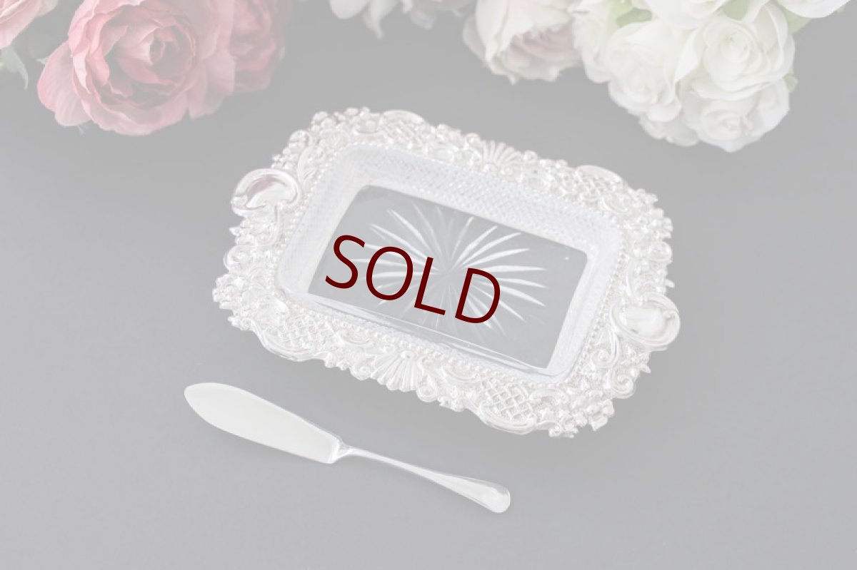 画像7: 純銀製（925）1898年　ロココ調　打ち出し彫刻　カットグラス　バターディッシュ (7)