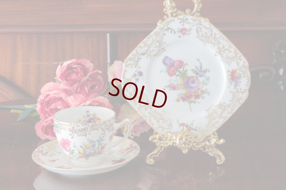 画像2: ヴィンテージ陶器　１９３０年代　チェコ製　手描き　ブーケと金彩のトリオセット２ (2)