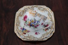 画像1: ヴィンテージ陶器　１９３０年代　チェコ製　手描き　ブーケと金彩のトリオセット２ (1)