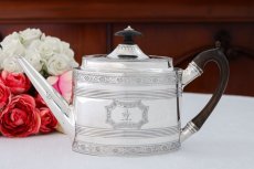 画像1: 純銀製(925) アンティークシルバー 1789年　ジョージ三世　ブライトカット　ティーポット (1)