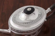 画像8: 純銀製(925) アンティークシルバー 1789年　ジョージ三世　ブライトカット　ティーポット (8)