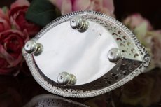 画像5: 純銀製(925) アンティークシルバー 1901年　ガドルーンの縁取り　ピアスワークのトーストラック (5)