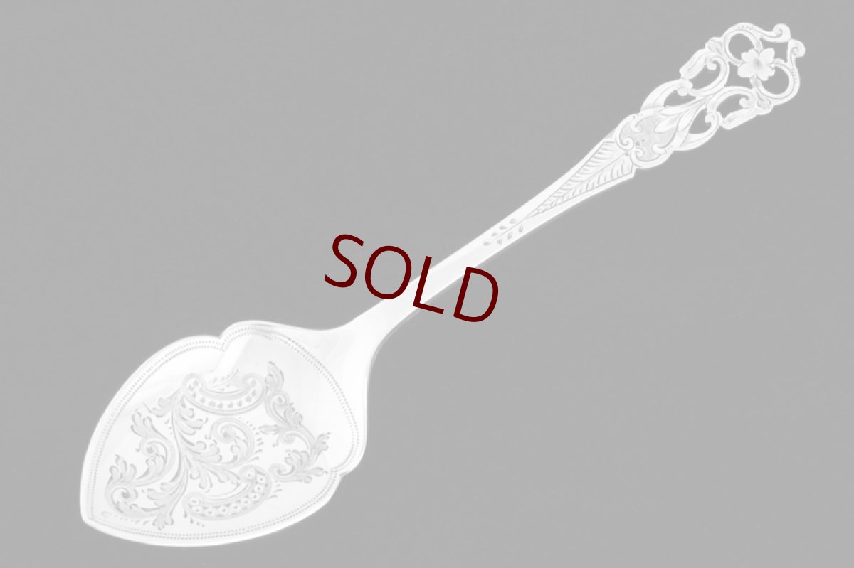 画像2: 純銀製(925) 1906年　エドウォーディアン　透かし細工　バターナイフ & ジャムスプーンセット (2)