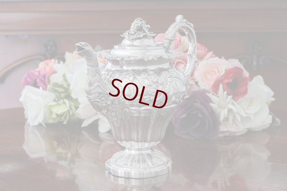 画像5: 純銀製（925）1833年 特級　ジョージアン　お花とスクロールのチェイシング　ティー＆コーヒー4点セット (5)