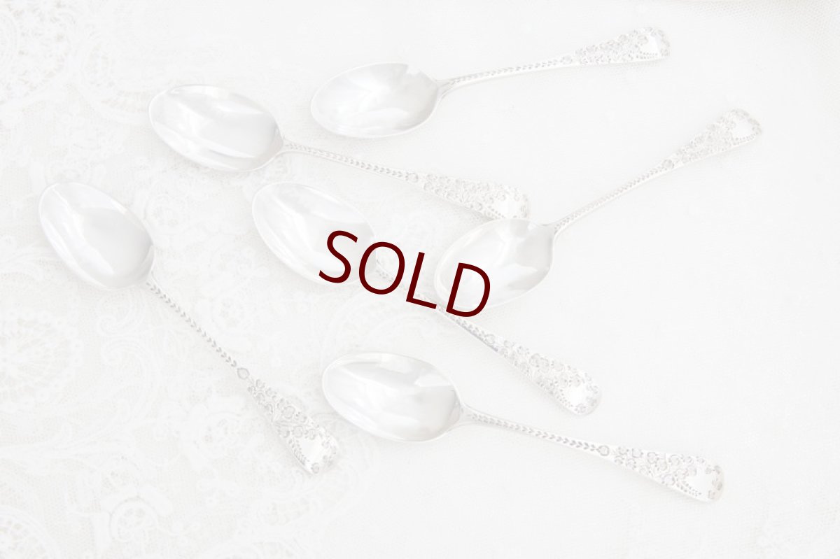 画像5: 純銀製(925) アンティークシルバー 1890年 果実の手彫り彫刻 ティースプーン６本セット (5)