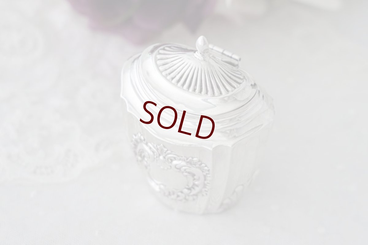 画像5: 純銀製(925) 1905年 アンティークシルバー ロココスタイル ティーキャディー (5)