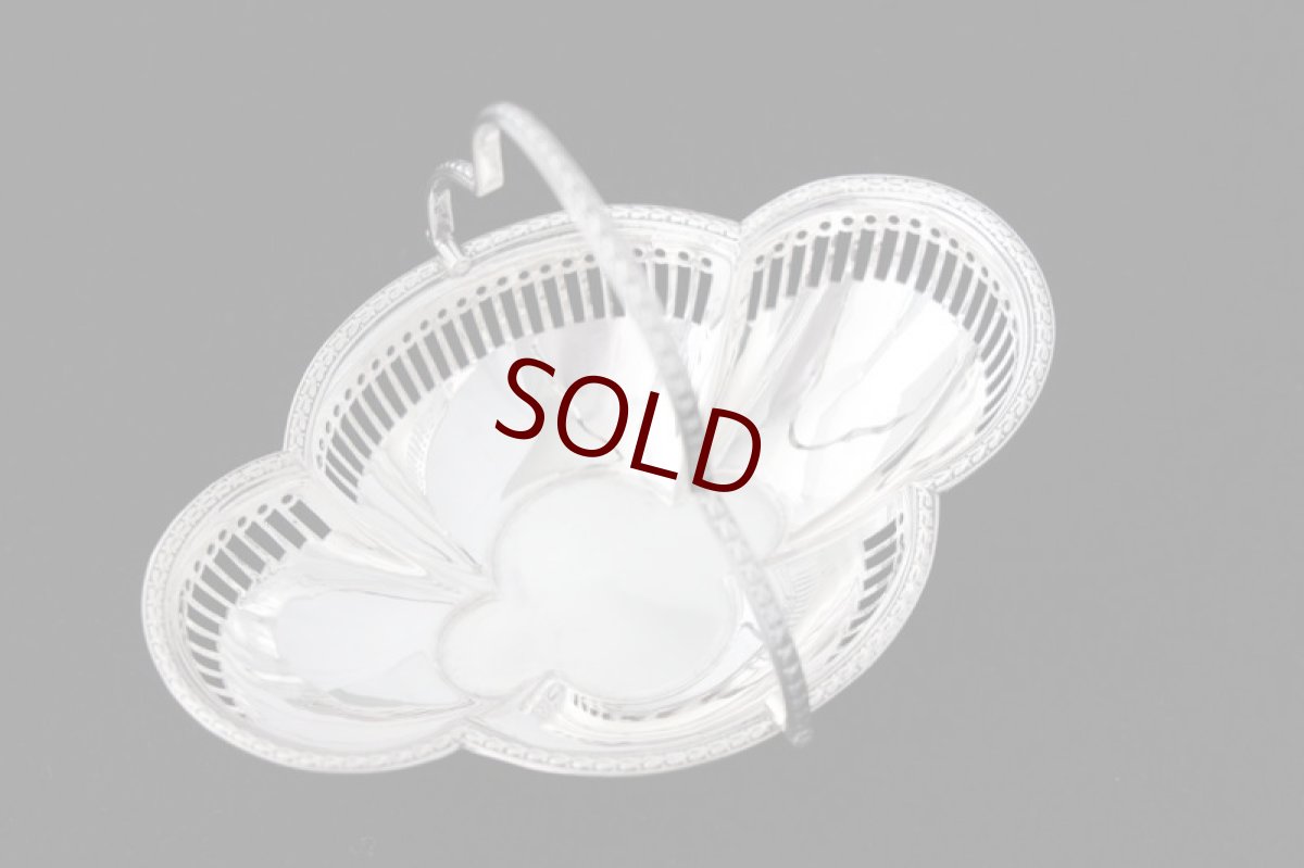 画像5: 純銀製(925)　アンティークシルバー　透かし細工　ミニボンボンバスケット (5)