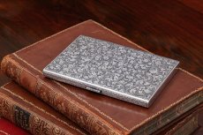 画像4: 純銀製(800)　ドイツ製　手彫りスクロール装飾　シガレットケース (4)