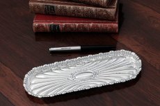 画像2: 純銀製(925) アンティークシルバー 1890年 打ち出し彫刻 ヴィクトリアン ペントレイ (2)