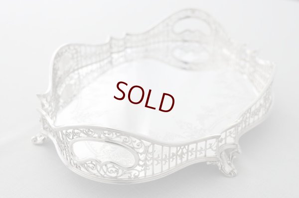 画像8: 純銀製(925) 特級 1911年 マッピン＆ウェッブ 制作 リボンとお花のガーランド彫刻 ハンドカット ギャラリートレイ