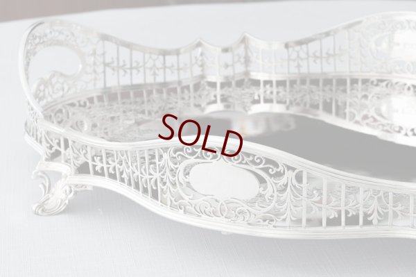 画像10: 純銀製(925) 特級 1911年 マッピン＆ウェッブ 制作 リボンとお花のガーランド彫刻 ハンドカット ギャラリートレイ