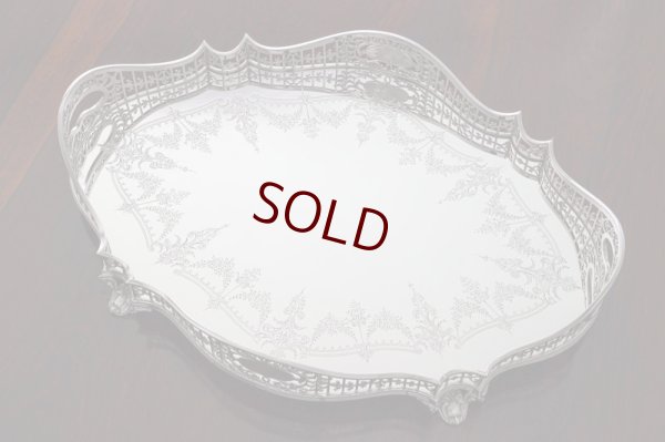 画像4: 純銀製(925) 特級 1911年 マッピン＆ウェッブ 制作 リボンとお花のガーランド彫刻 ハンドカット ギャラリートレイ