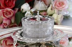 画像2: アンティークシルバー、シルバープレート製 1900年前後 美装飾 カットグラス バターディッシュ (2)