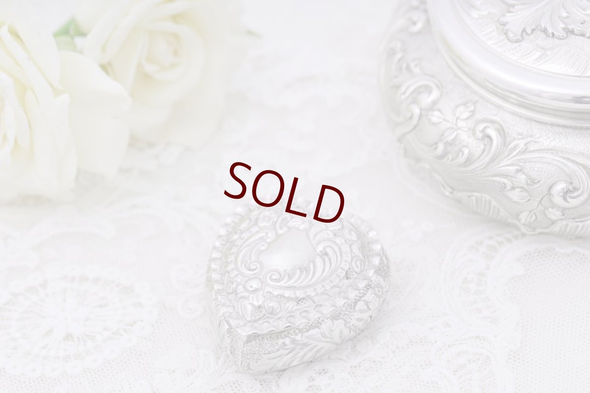 画像5: アンティークシルバー 純銀製(925) ヴィクトリアンロココ ハートのリングボックス (5)