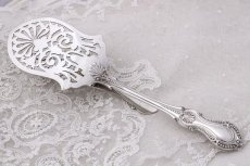 画像9: アンティークシルバー 純銀製 エルキントン制作 透かし細工が美しいサービングトング (9)