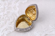 画像4: アンティークシルバー 純銀製(925) ヴィクトリアンロココ ハートのリングボックス (4)