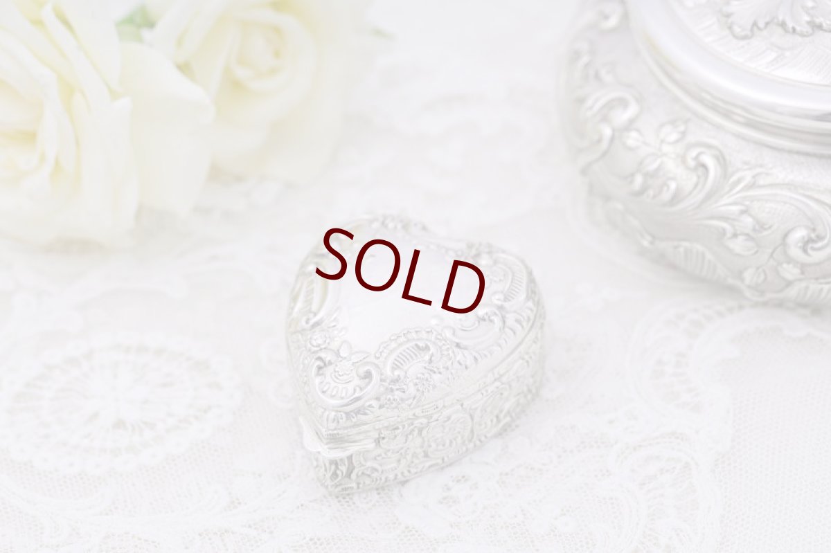 画像7: アンティークシルバー 純銀製(925) ヴィクトリアンロココ ハートのリングボックスその2 (7)