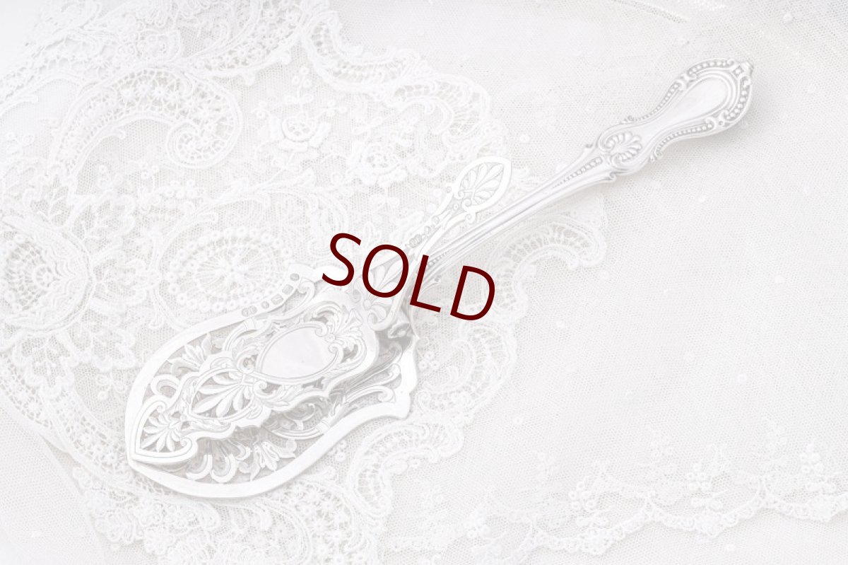 画像2: アンティークシルバー 純銀製 エルキントン制作 透かし細工が美しいサービングトング (2)