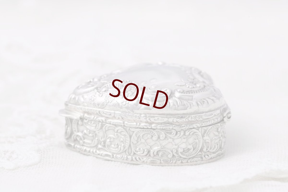 画像3: アンティークシルバー 純銀製(925) ヴィクトリアンロココ ハートのリングボックスその2 (3)