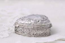 画像3: アンティークシルバー 純銀製(925) ヴィクトリアンロココ ハートのリングボックスその2 (3)
