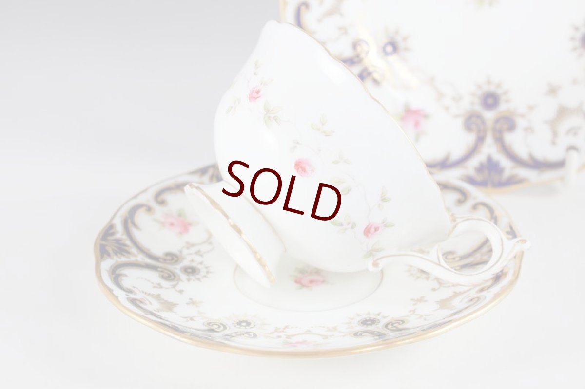 画像14: アンティーク陶磁器　コールポート　総手描き　薔薇とスクロール、金彩　ペア　ティーカップトリオセット (14)