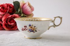 画像2: ヴィンテージ陶磁器　ハマースレイ　手描き　薔薇とガーデンフラワーのブーケ ティーカップトリオセット (2)