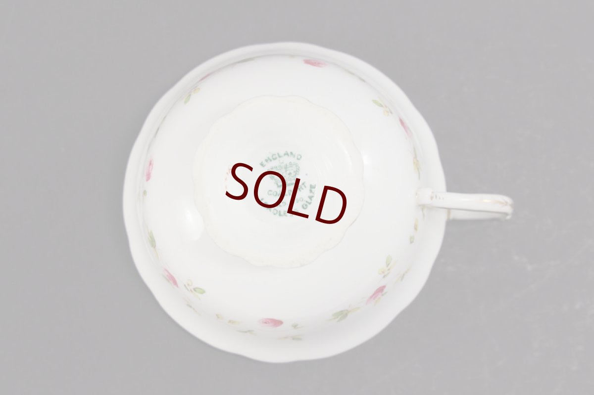 画像11: アンティーク陶磁器　コールポート　総手描き　薔薇とスクロール、金彩　ペア　ティーカップトリオセット (11)