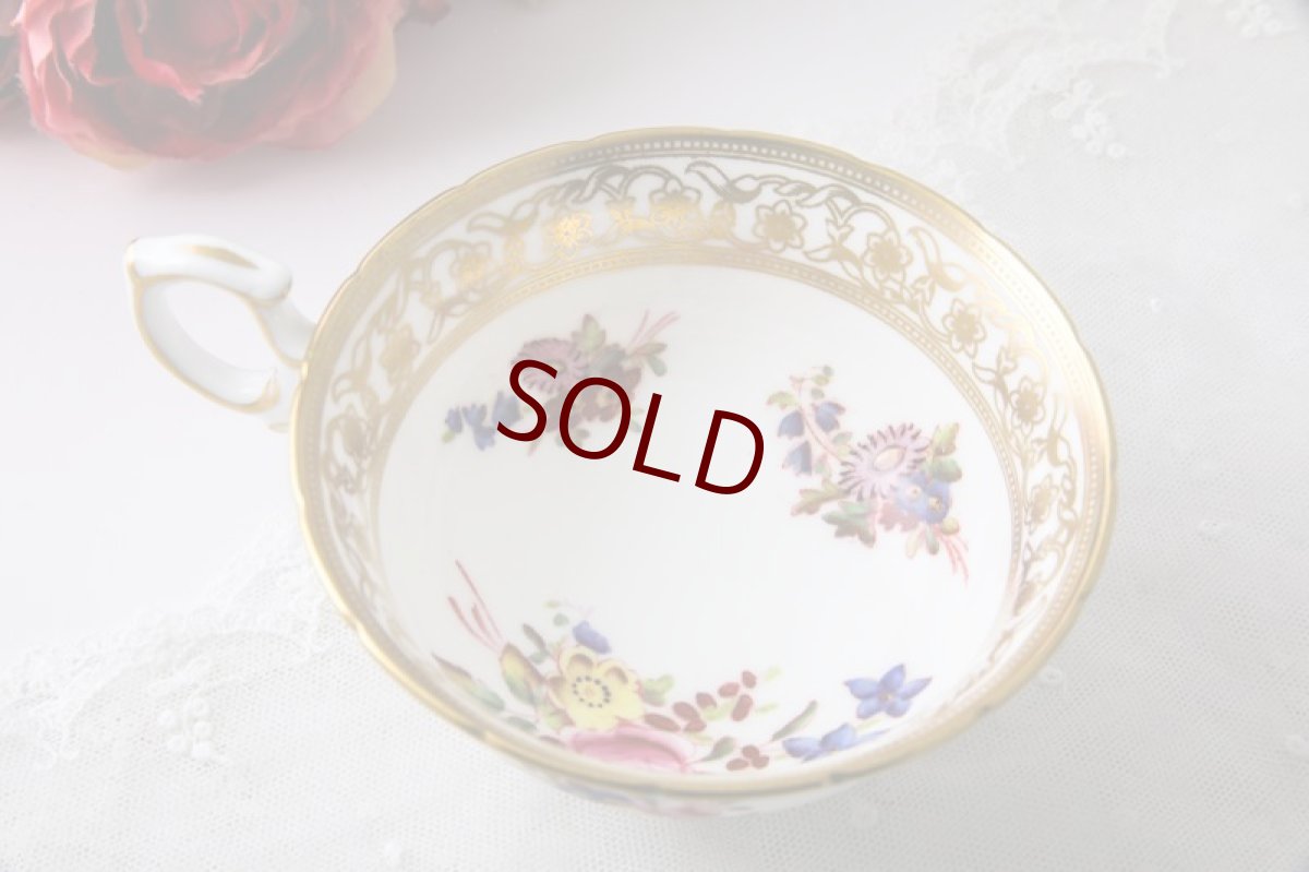 画像5: ヴィンテージ陶磁器　ハマースレイ　手描き　薔薇とガーデンフラワーのブーケ ティーカップトリオセット (5)