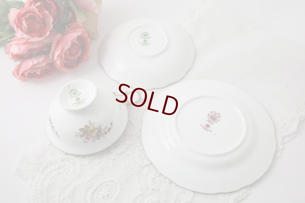 画像8: ヴィンテージ陶磁器　ハマースレイ　手描き　薔薇とガーデンフラワーのブーケ ティーカップトリオセット (8)