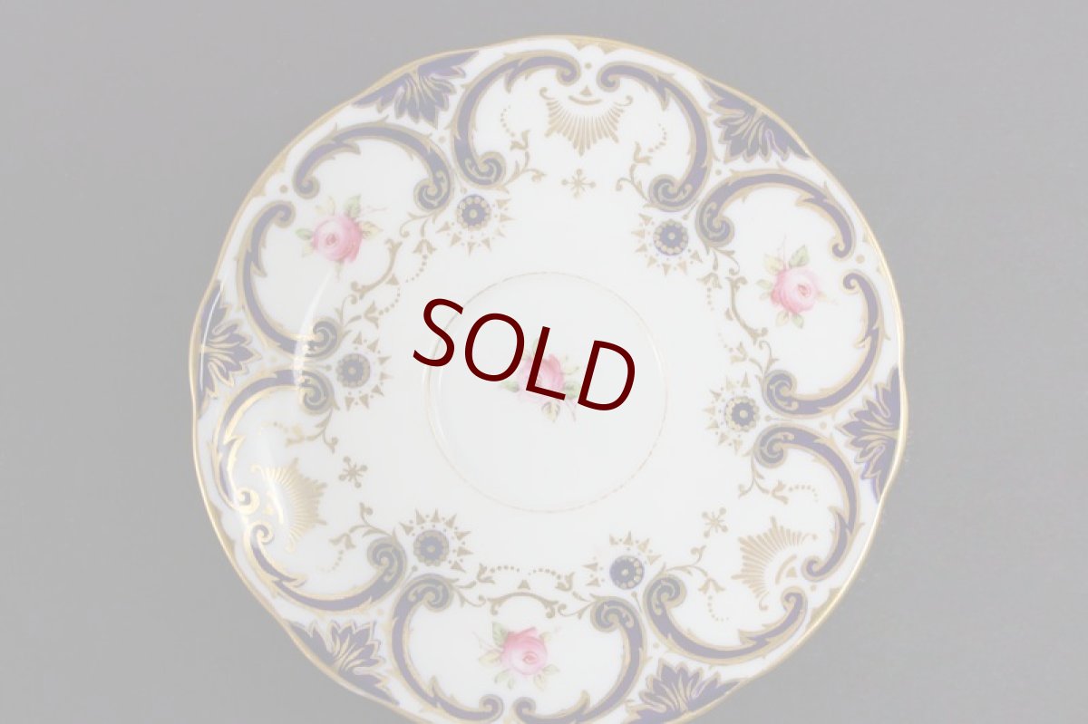 画像7: アンティーク陶磁器　コールポート　総手描き　薔薇とスクロール、金彩　ペア　ティーカップトリオセット (7)