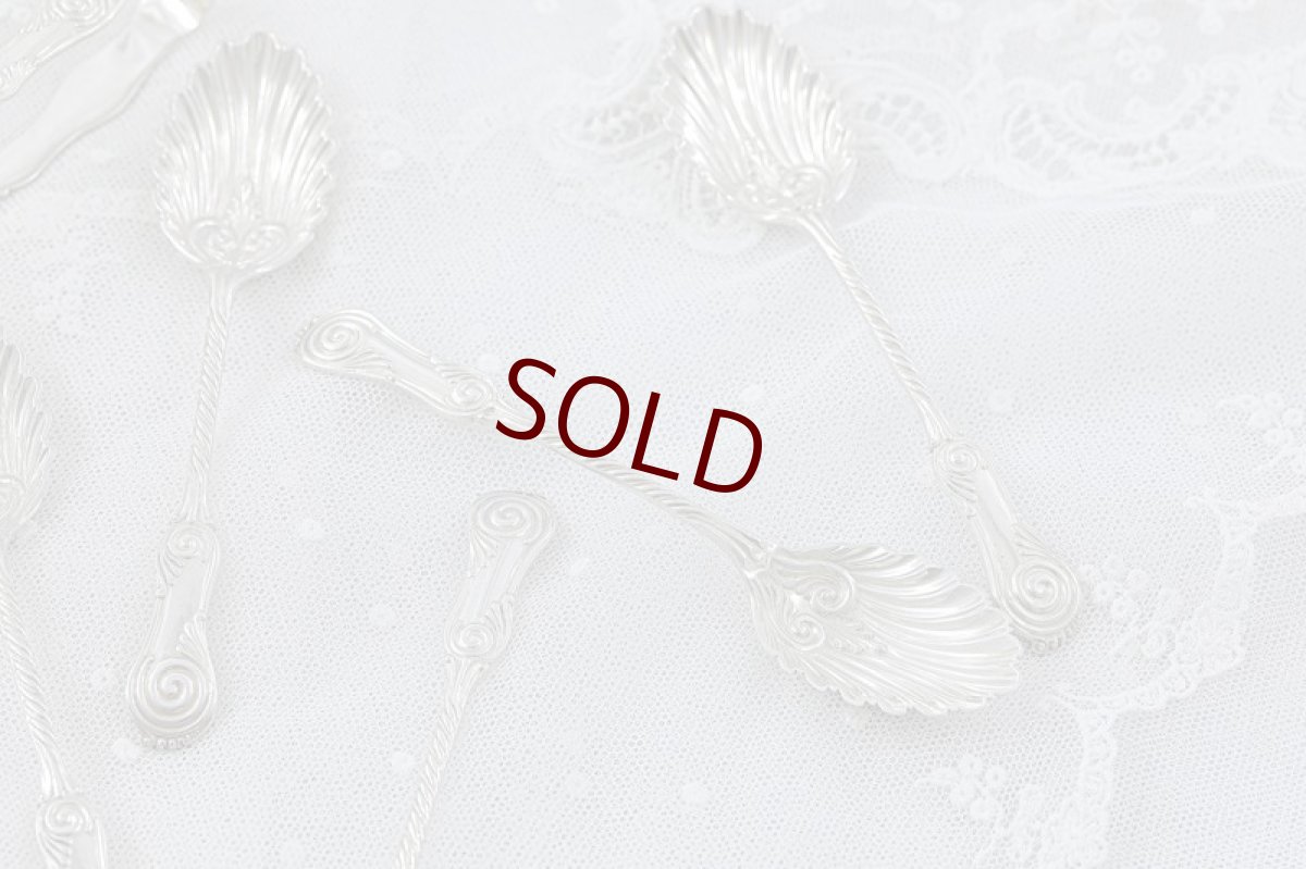 画像5: アンティークシルバー、ヴィクトリア時代後期　マッピン＆ウェッブ　激レア シェル型ティースプーン＆トングセット (5)