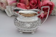 画像8: アンティークシルバー 純銀製(925 )1904年 ロココ調スクロールとお花の打ち出し バチェラーサイズ ティーセット (8)