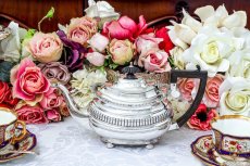 画像1: アンティークシルバー、純銀製(925)1904年 ガドルーンの縁取り バチェラーサイズ ティーポット (1)