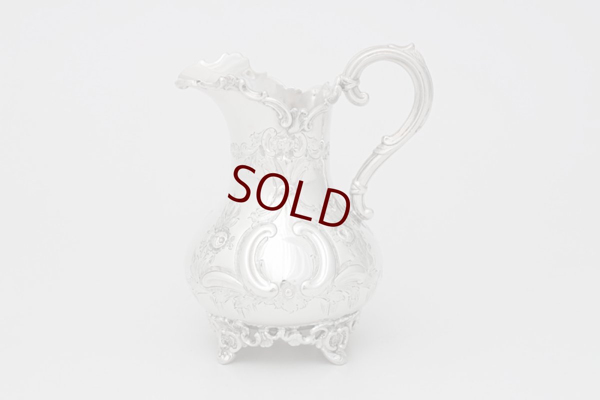 画像10: アンティークシルバー、シルバープレート製 ヴィクトリア時代後期 ハンドチェイシング ルイスタイル　ティー３点セット (10)