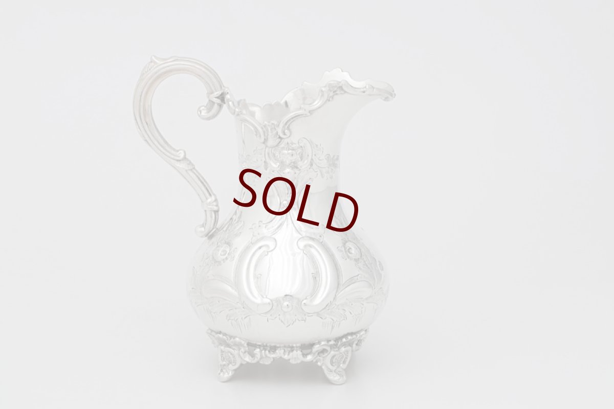 画像11: アンティークシルバー、シルバープレート製 ヴィクトリア時代後期 ハンドチェイシング ルイスタイル　ティー３点セット (11)