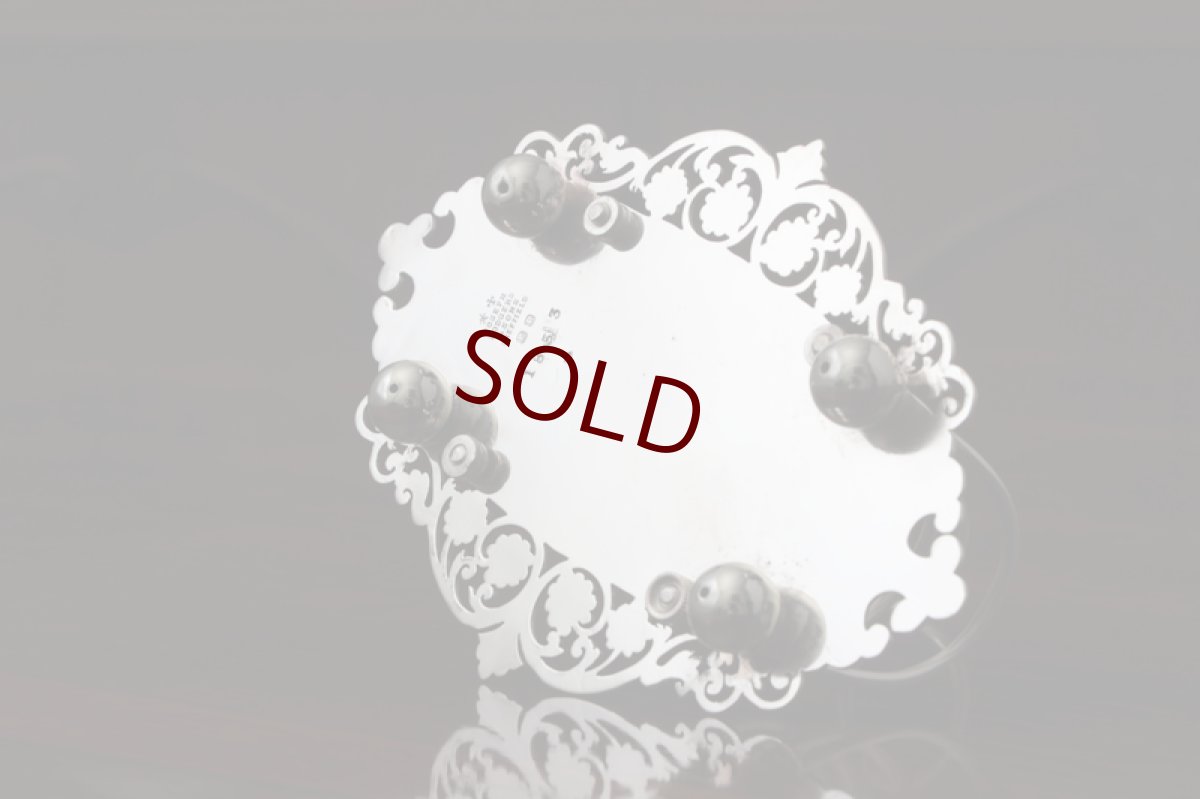 画像8: アンティークシルバー、ヴィクトリア時代後期 葉模様とスクロール ピアスワークのトーストラック (8)